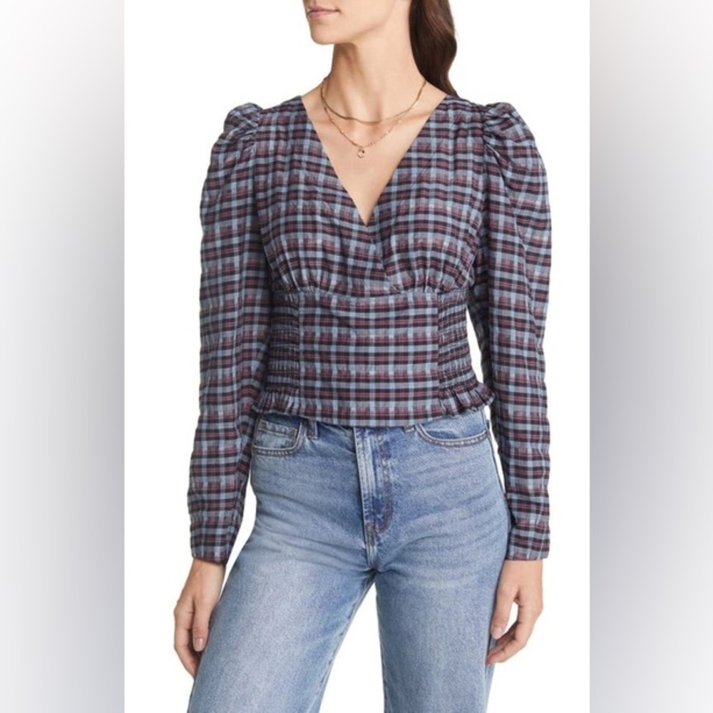 #14 NWOT Treasure and Bond Smoked V-Neck Long Sleeve Blouse In Medium